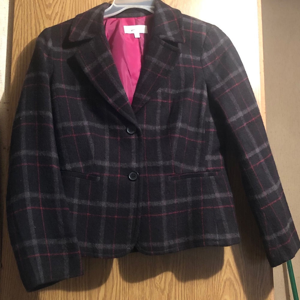 Women short waist blazer